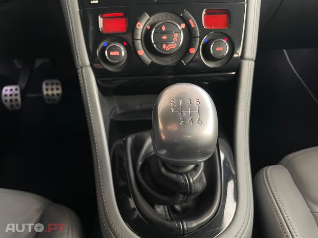 Peugeot RCZ 1.6 200 THP