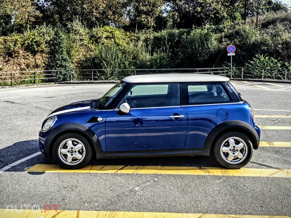 MINI Cooper Cooper D