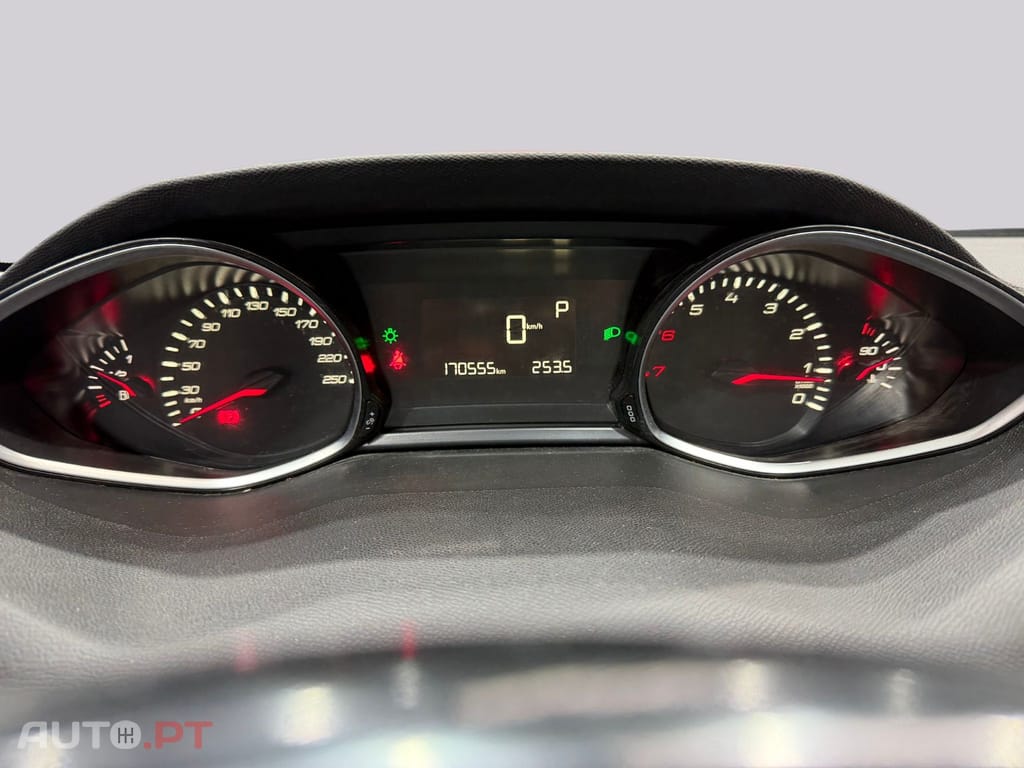 Peugeot 308 1.2 PureTech EAT6