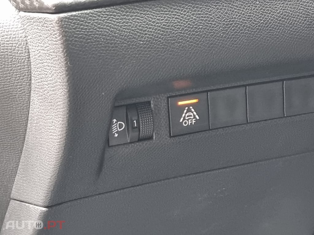 Peugeot 2008 1.2 PureTech Active Pack