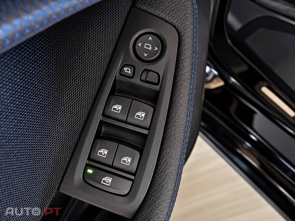 BMW 218 i Pack Desportivo M