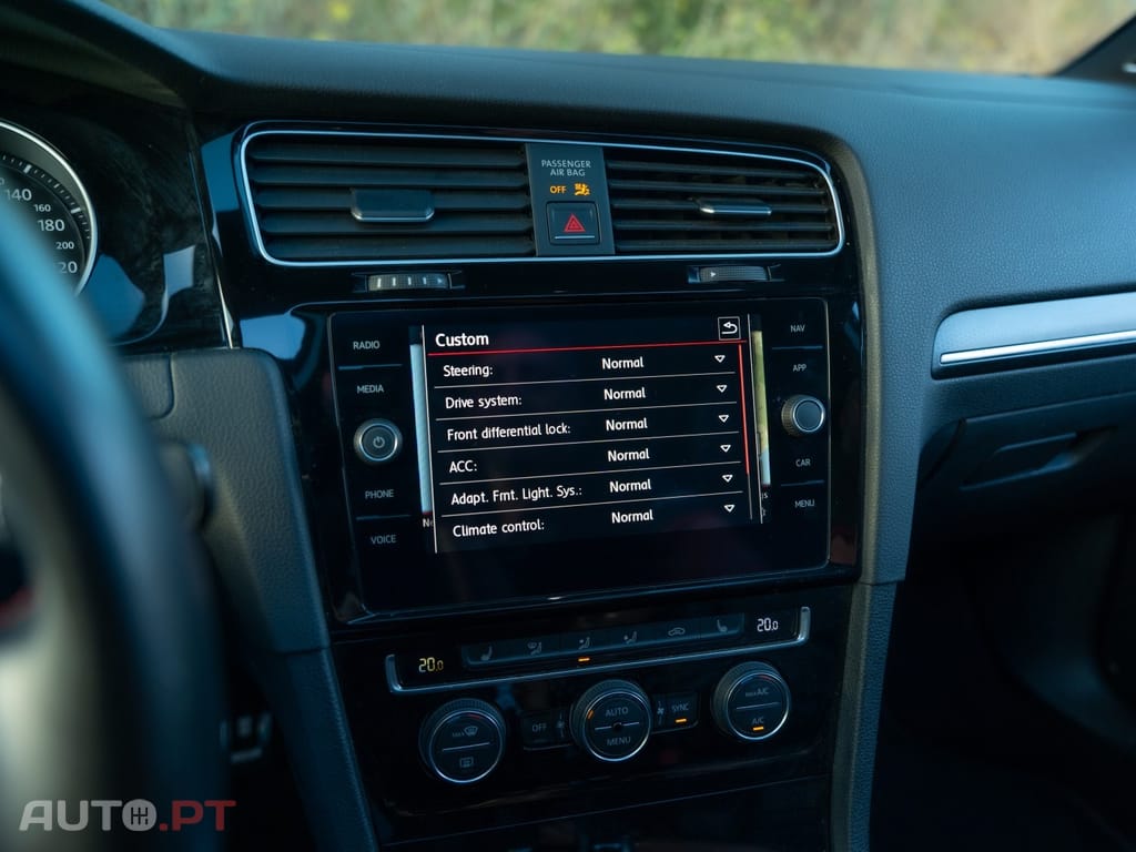 Volkswagen Golf 2.0 TSI GTI