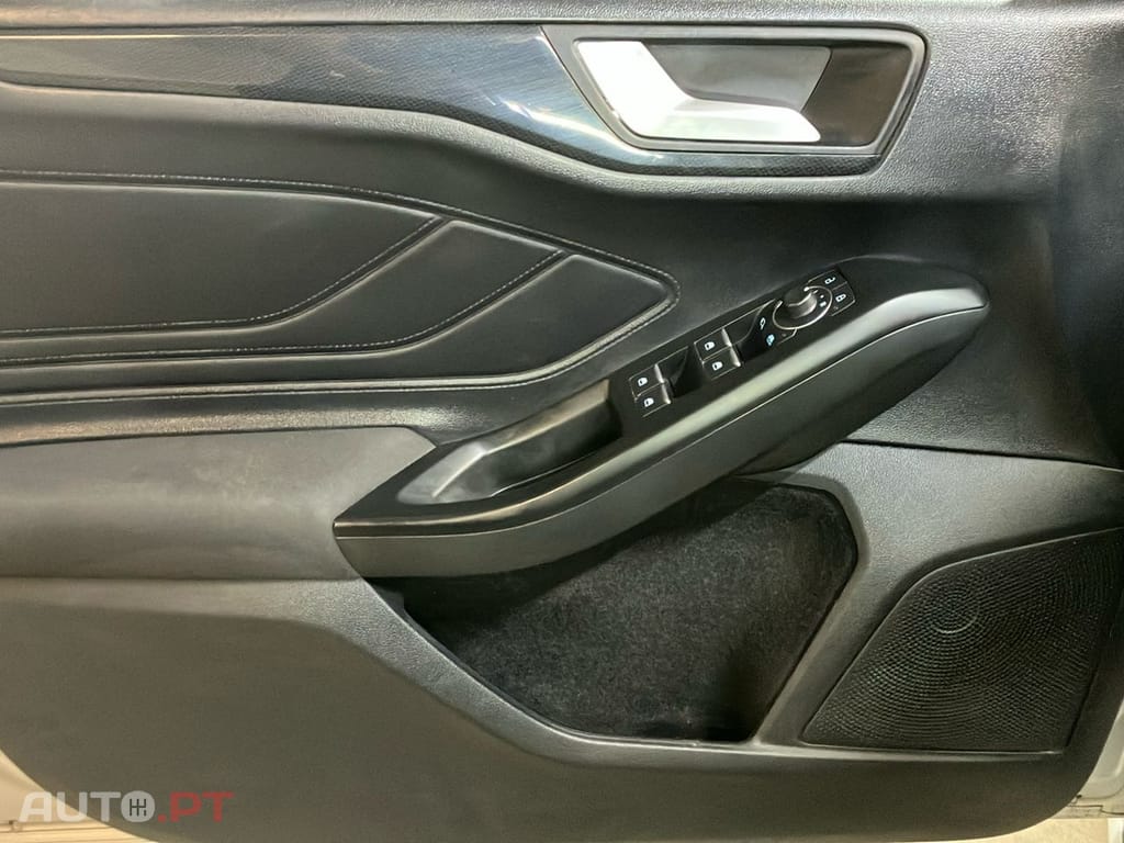 Ford Focus 1.0 EcoBoost MHEV ST-Line