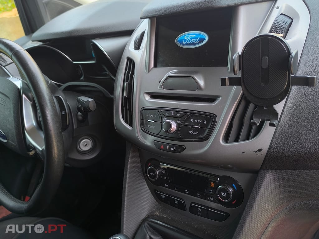 Ford Transit Connect L2 Sport (versão longa)