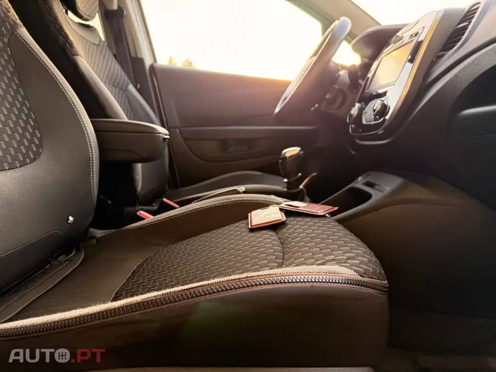 Renault Captur 1.5 dci ELYSEÉ