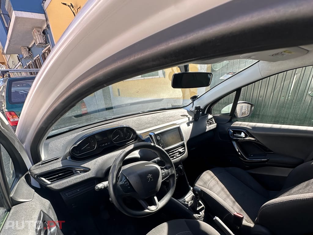 Peugeot 208 1.5 BlueHDI 100