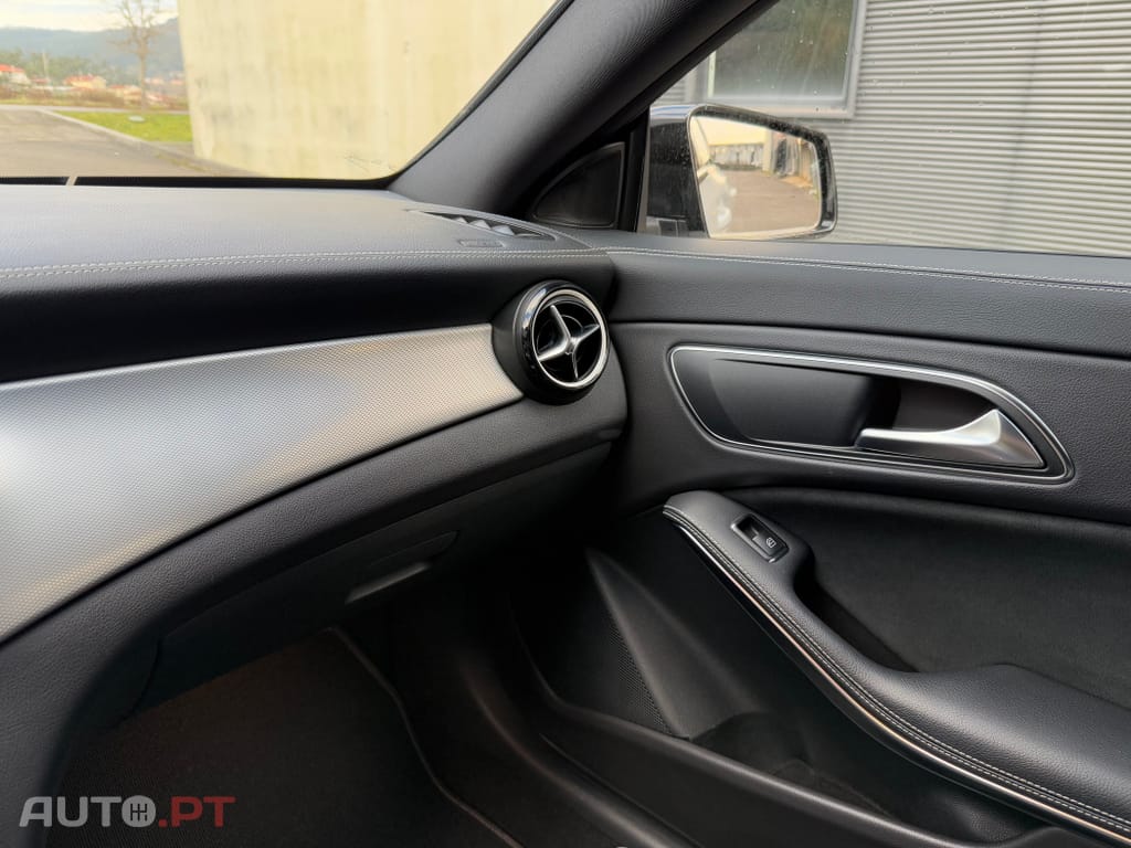 Mercedes-Benz CLA 180 Shooting Brake 7G-DCT AMG Line