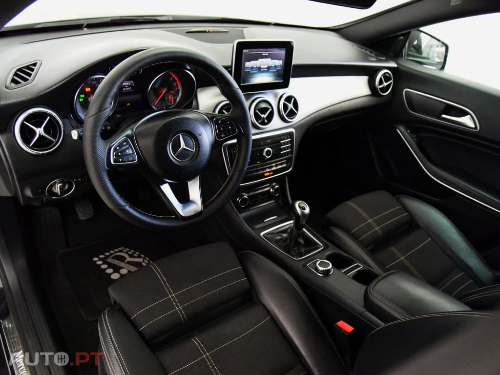 Mercedes-Benz CLA 180 D SHOOTING BRAKE URBAN