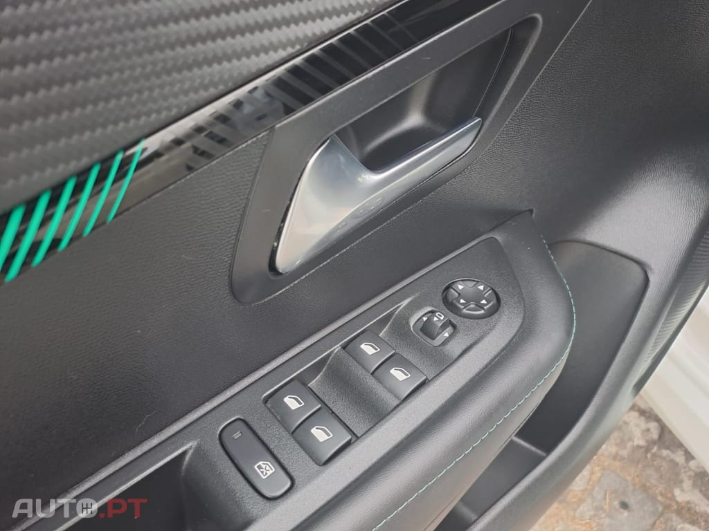 Peugeot E-208 50 kWh Allure