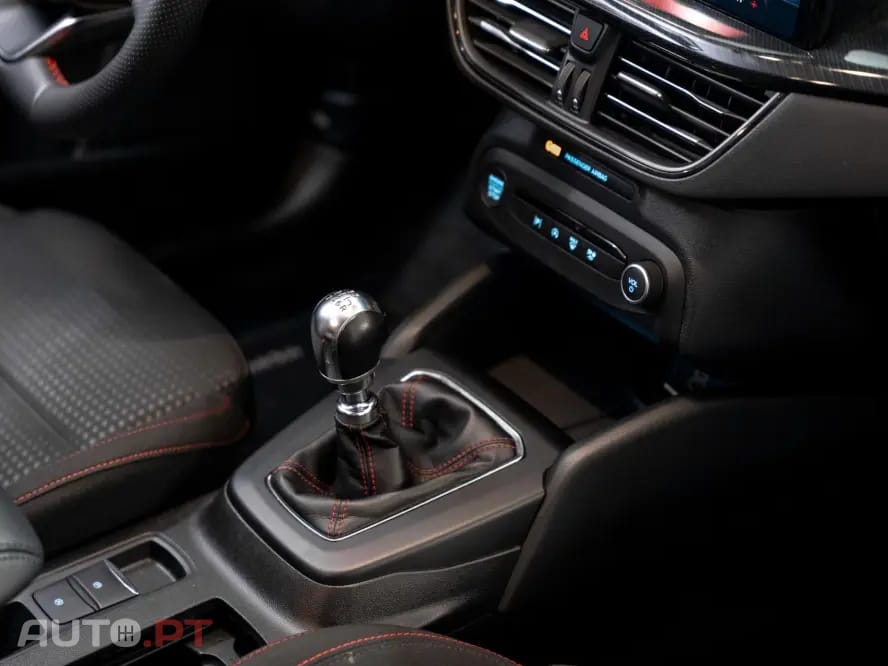 Ford Focus 1.0 EcoBoost MHEV ST-Line
