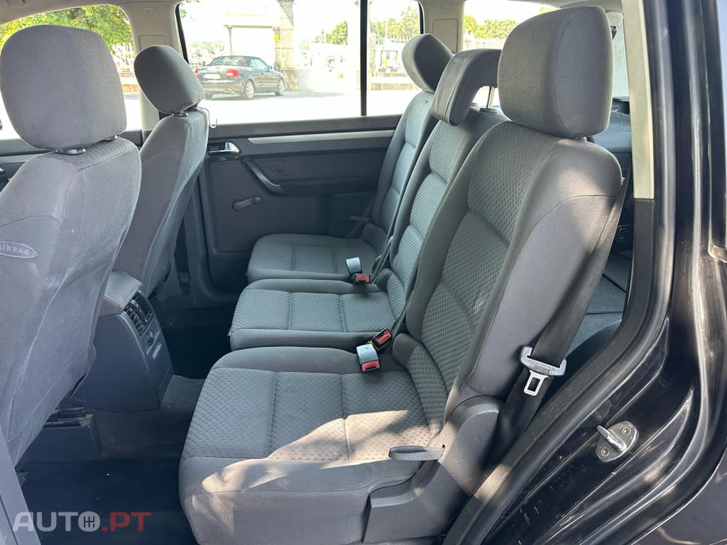 Volkswagen Touran 1.9 TDi Highline EC 7L