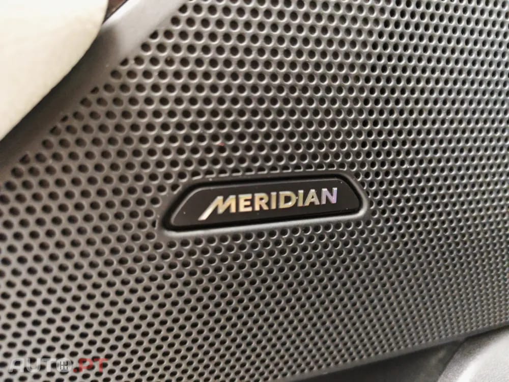 Land Rover Velar 2.0 D R-Dynamic