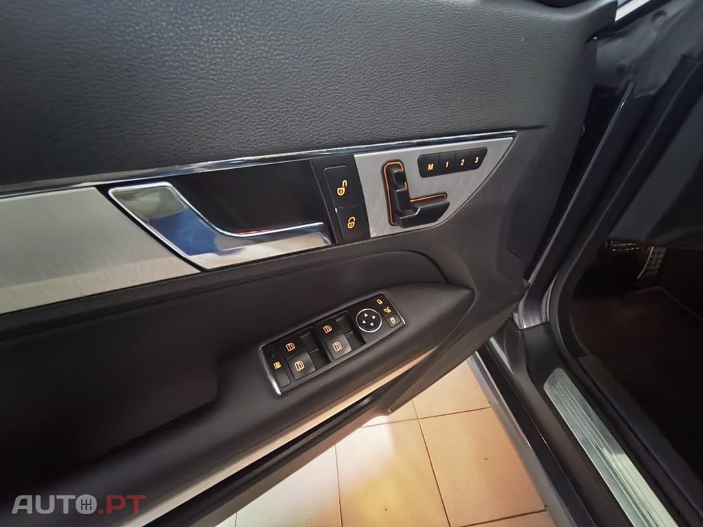 Mercedes-Benz E 350 CDi Avantgarde BlueEfficiency