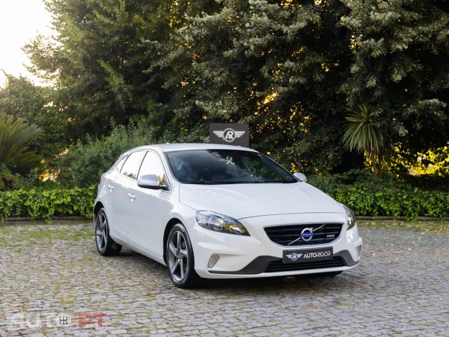 Volvo V40 1.6 D2 R-Design
