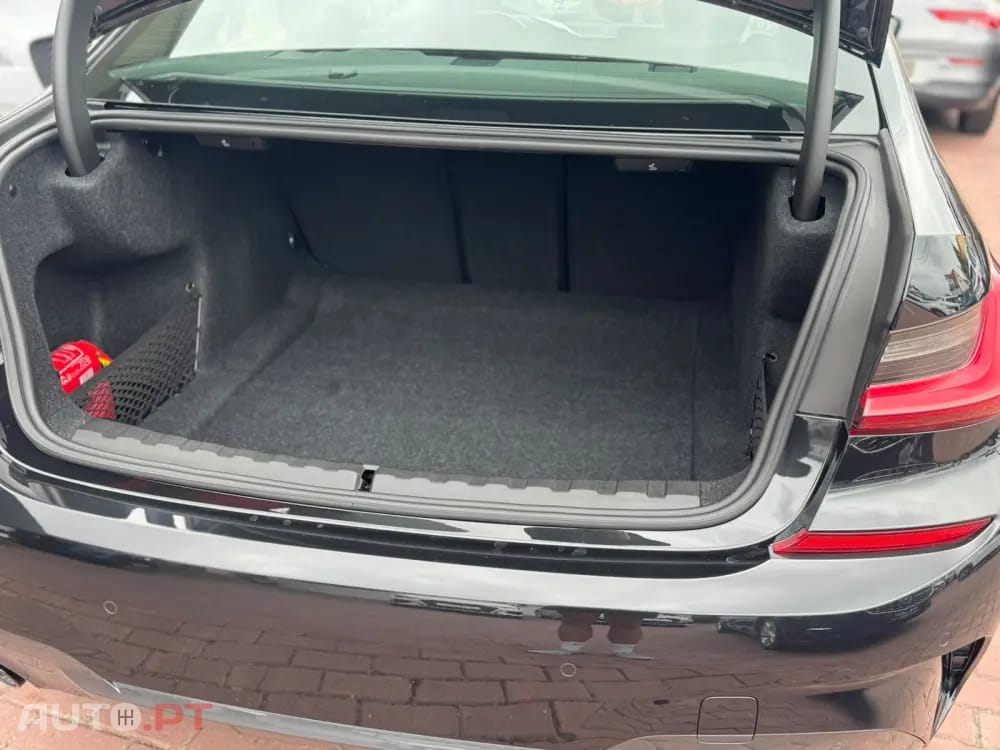 BMW 318 d Pack M
