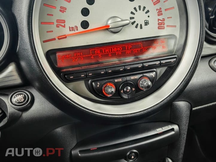 MINI Cooper Cooper D