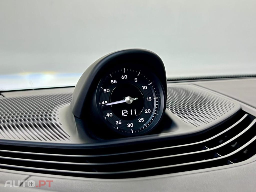 Porsche Taycan 4S