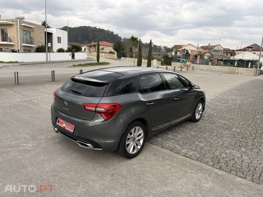 Citroen DS5 2.0 HDi Hybrid4 Sport Chic CMP6