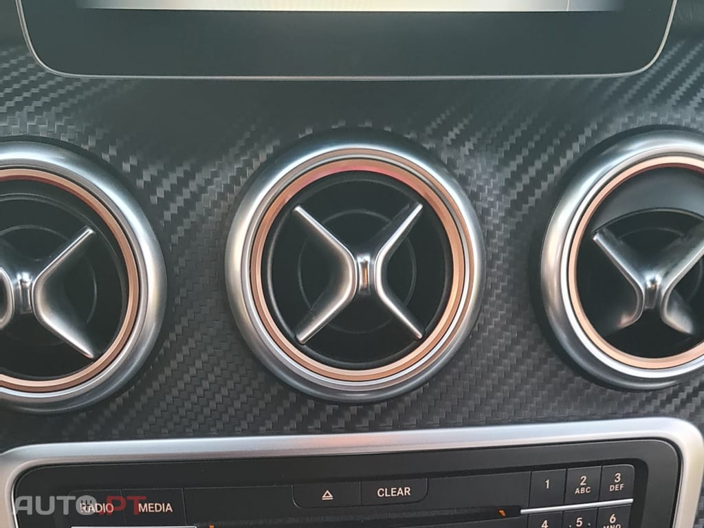 Mercedes-Benz A 180 d AMG Line