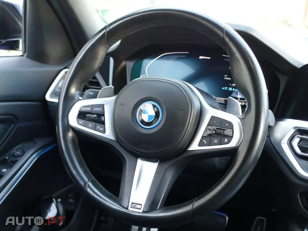 BMW 330 e Pack Desportivo M Auto