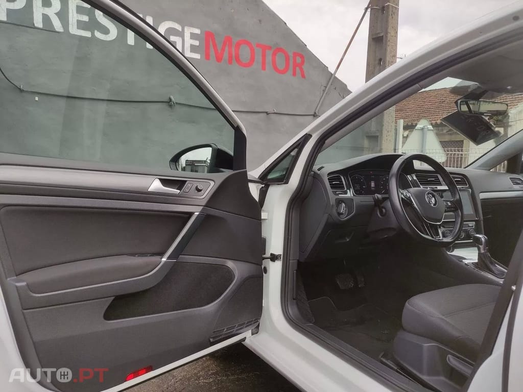 Volkswagen e-Golf Cockpit Virtual