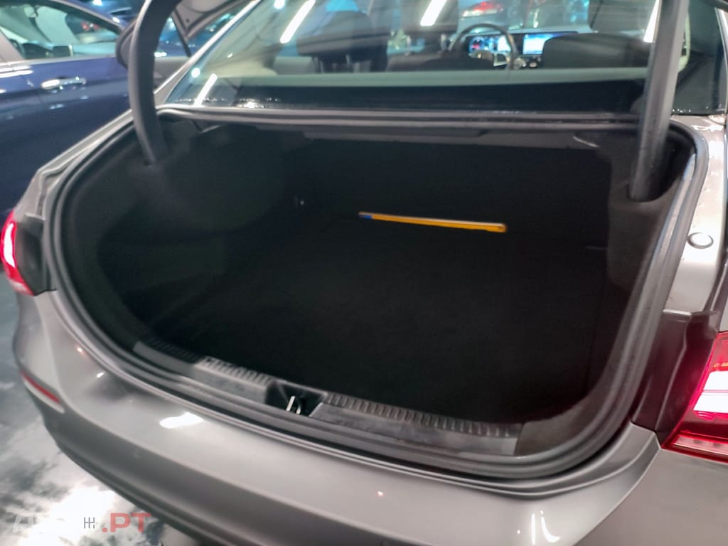 Mercedes-Benz A 180 Business Solution