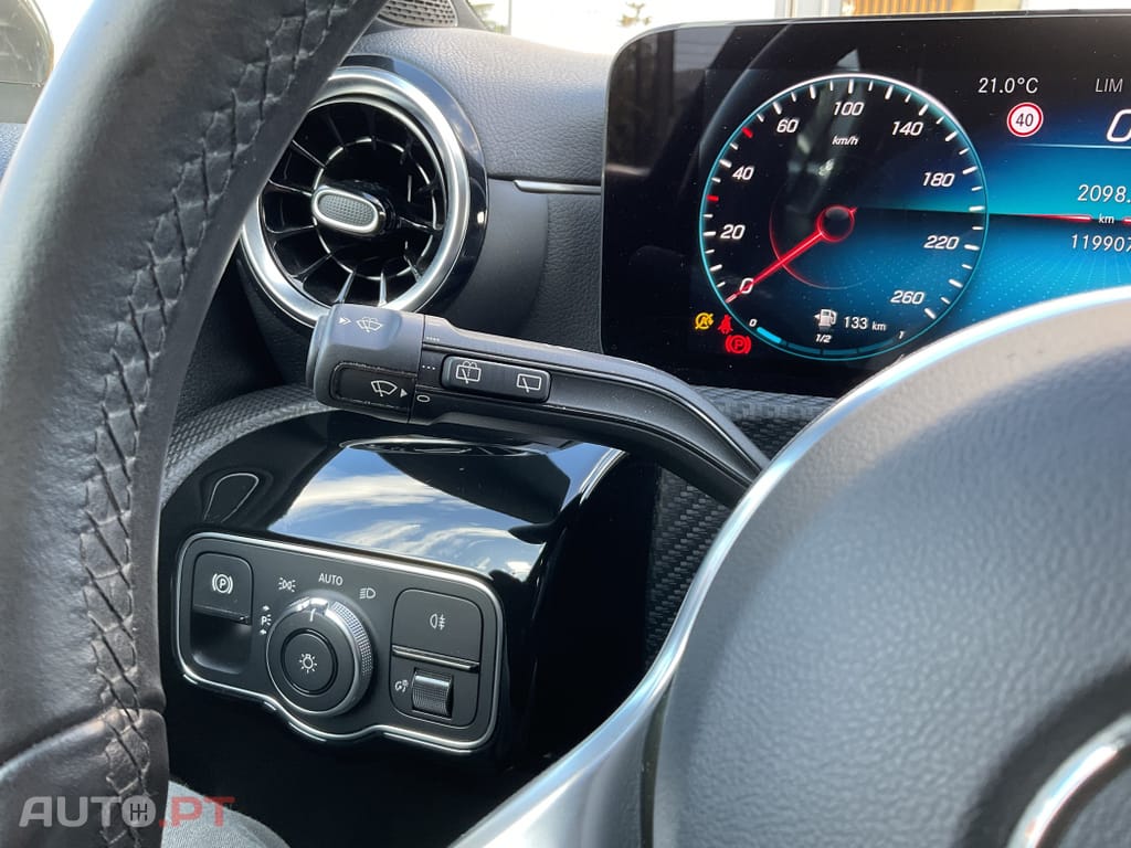 Mercedes-Benz CLA 180 d Shooting Brake Business Solutions