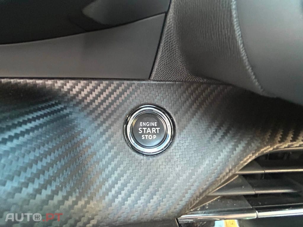 Peugeot 2008 1.5BlueHDI Allure Pack