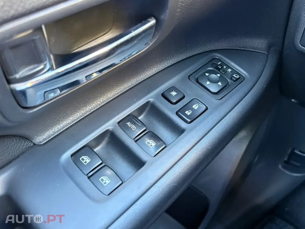 Mitsubishi Outlander 2.2 DI-D Instyle Navi