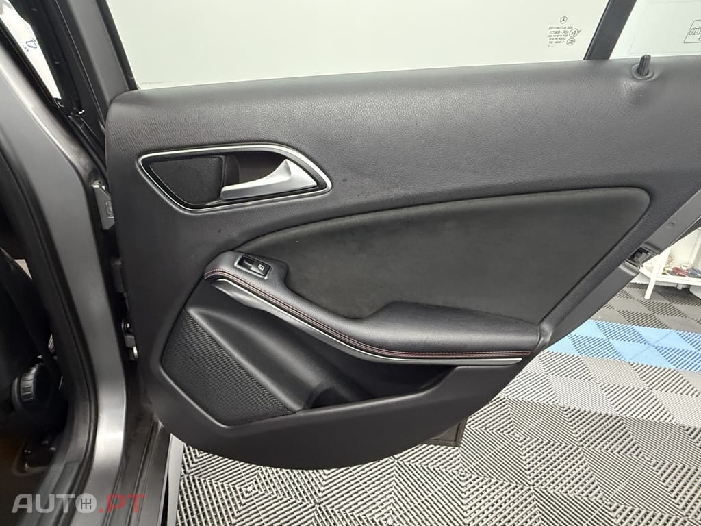 Mercedes-Benz A 45 AMG 4-Matic