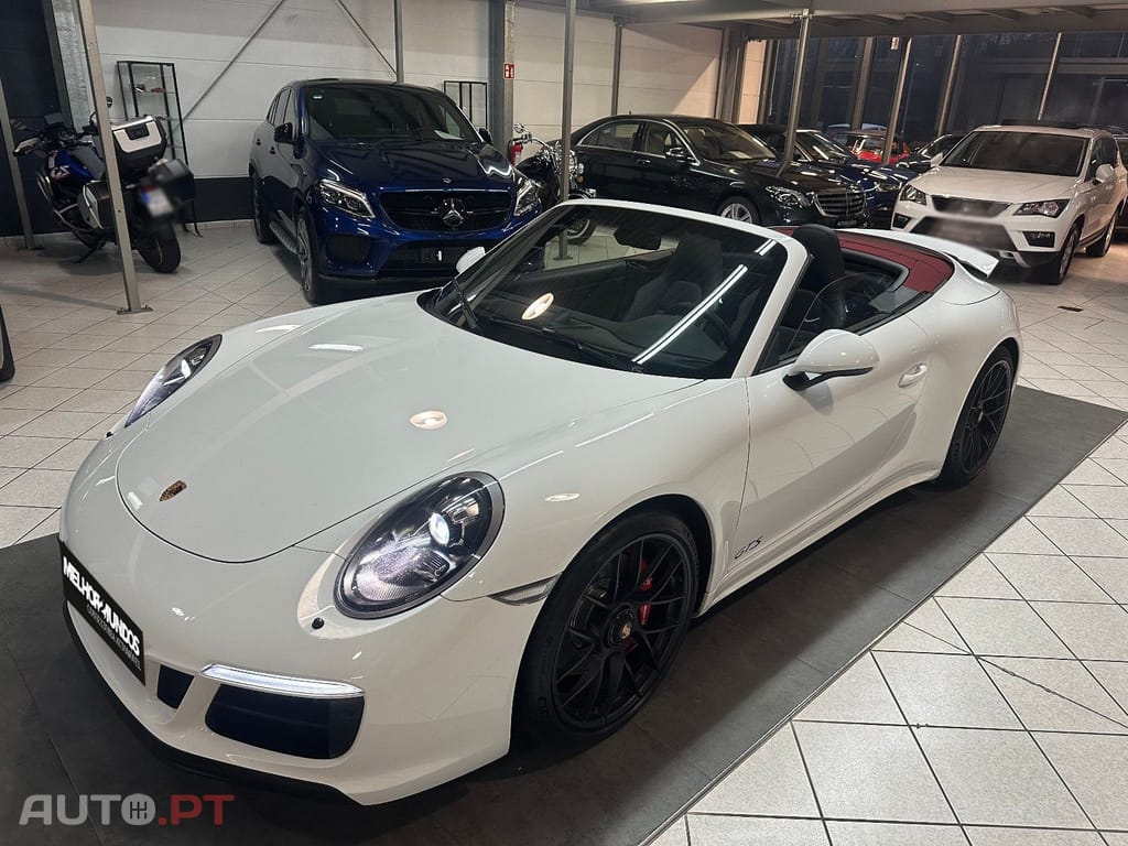 Porsche 991 Carrera 4 GTS