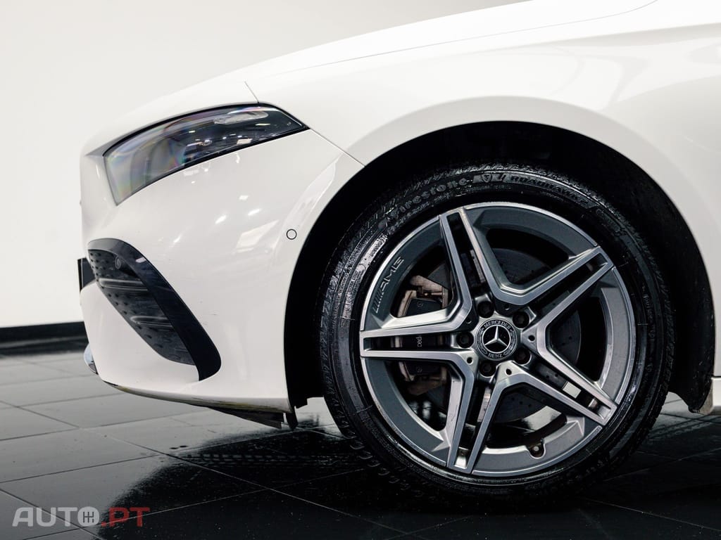 Mercedes-Benz A 250 e AMG Line