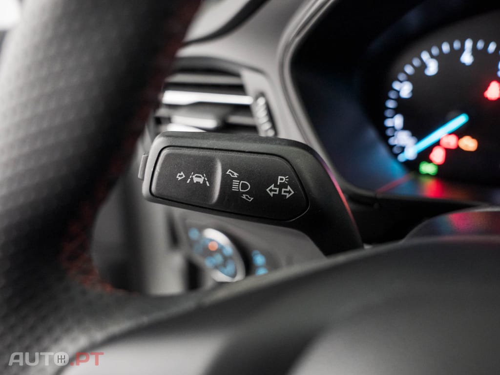Ford Focus 1.0 EcoBoost MHEV ST-Line