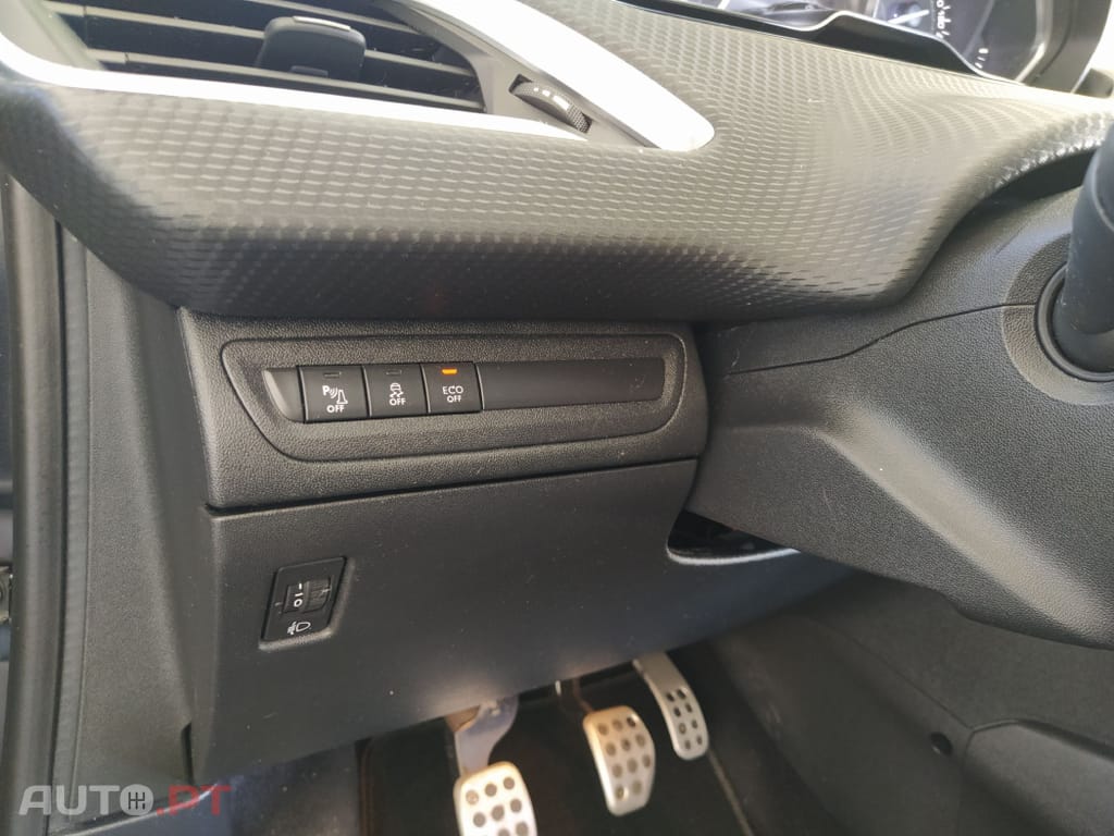 Peugeot 208 Puretech Turbo GT line