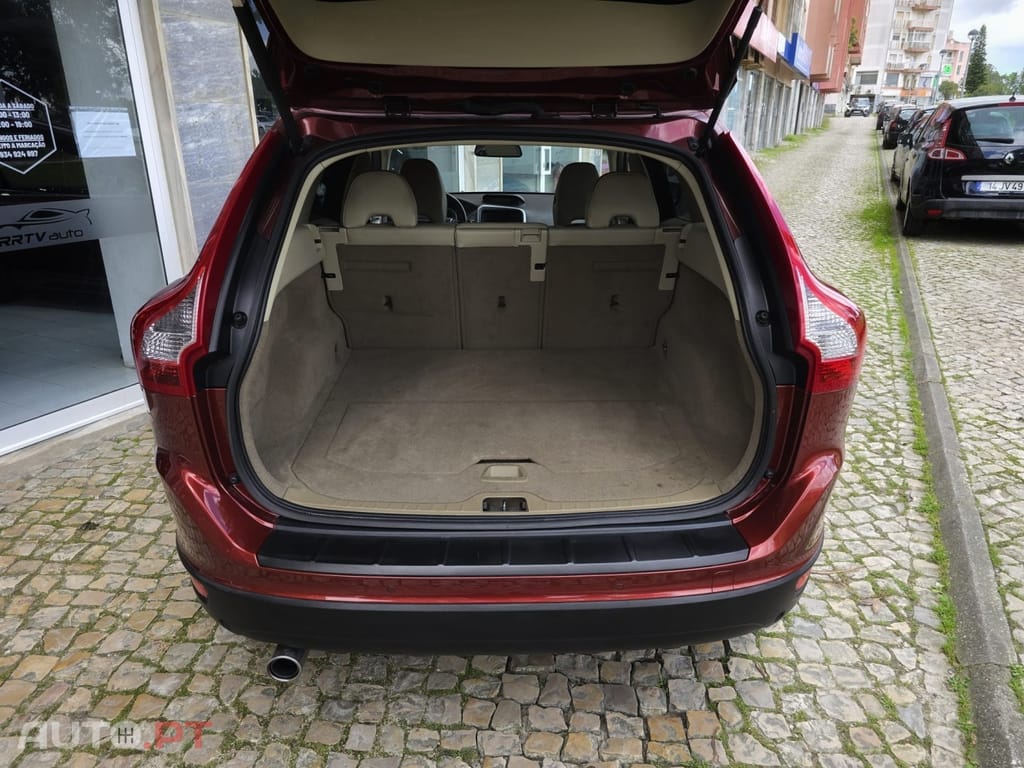 Volvo XC60 2.4 D Momentum Geartronic