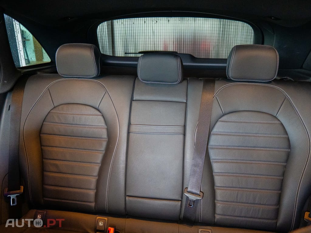 Mercedes-Benz GLC 300 4MATIC AMG LINE