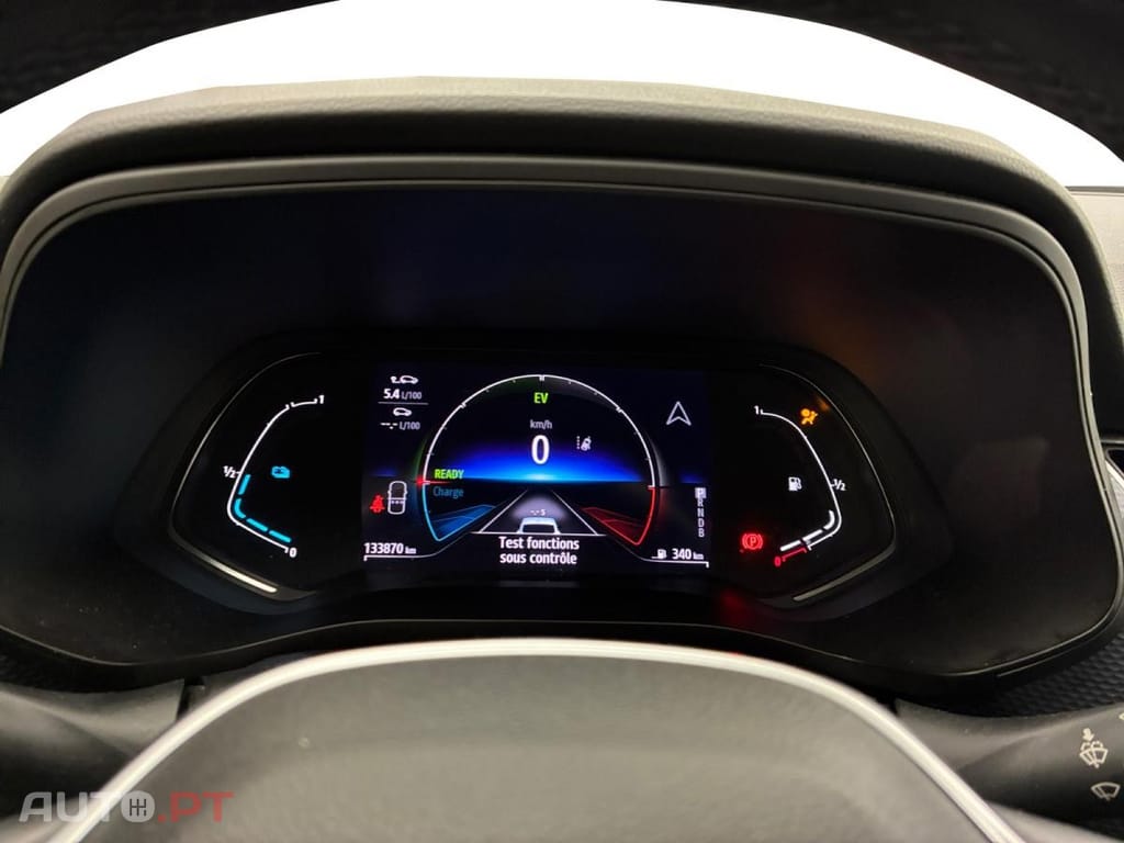 Renault Arkana E-Tech Evolution