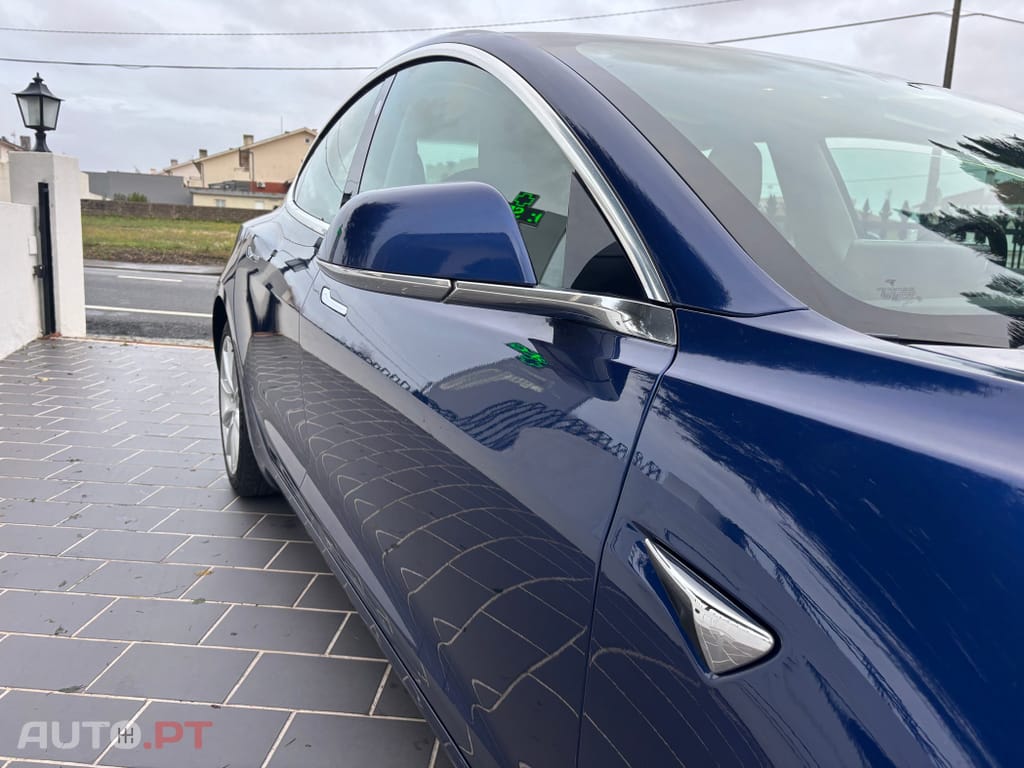 Tesla Model 3 Standard Range Plus RWD