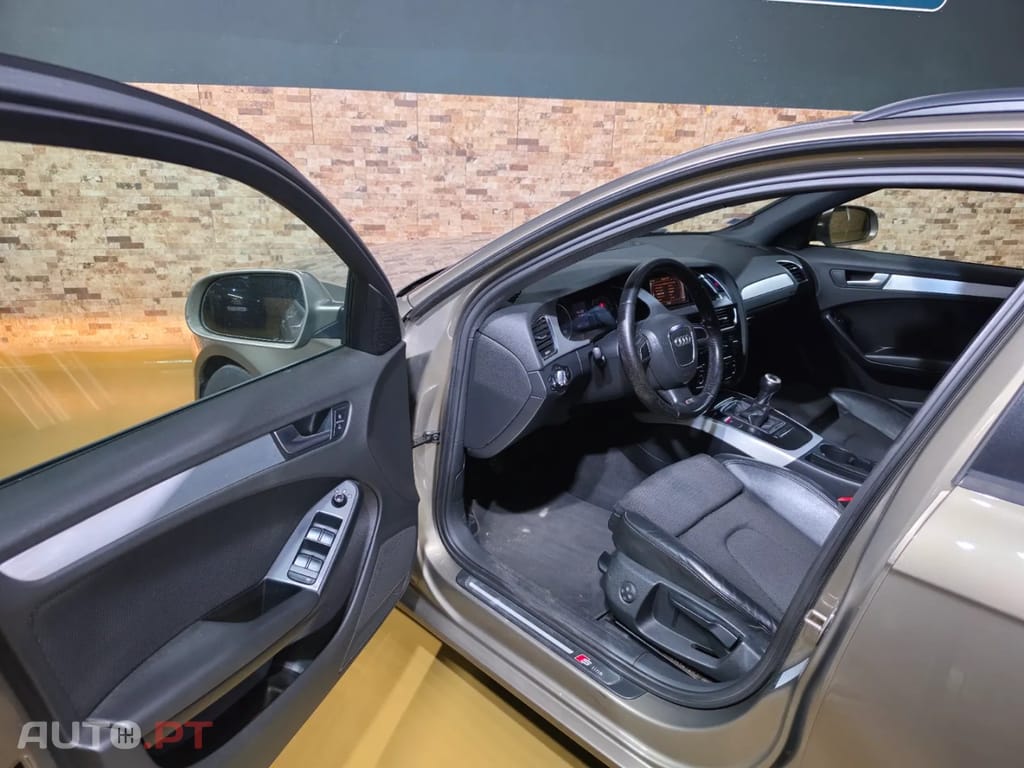 Audi A4 Avant 2.0 TDI S-line