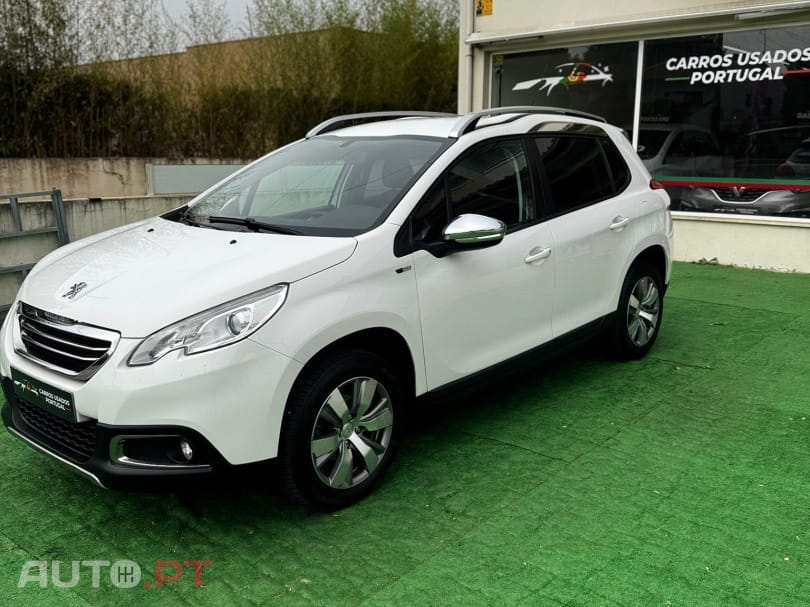 Peugeot 2008 1.2 PureTech Style