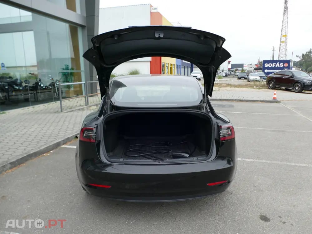 Tesla Model 3 Tração Traseira