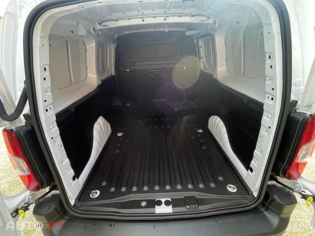 Peugeot Partner 1.5 BlueHDi Asphalt Longa