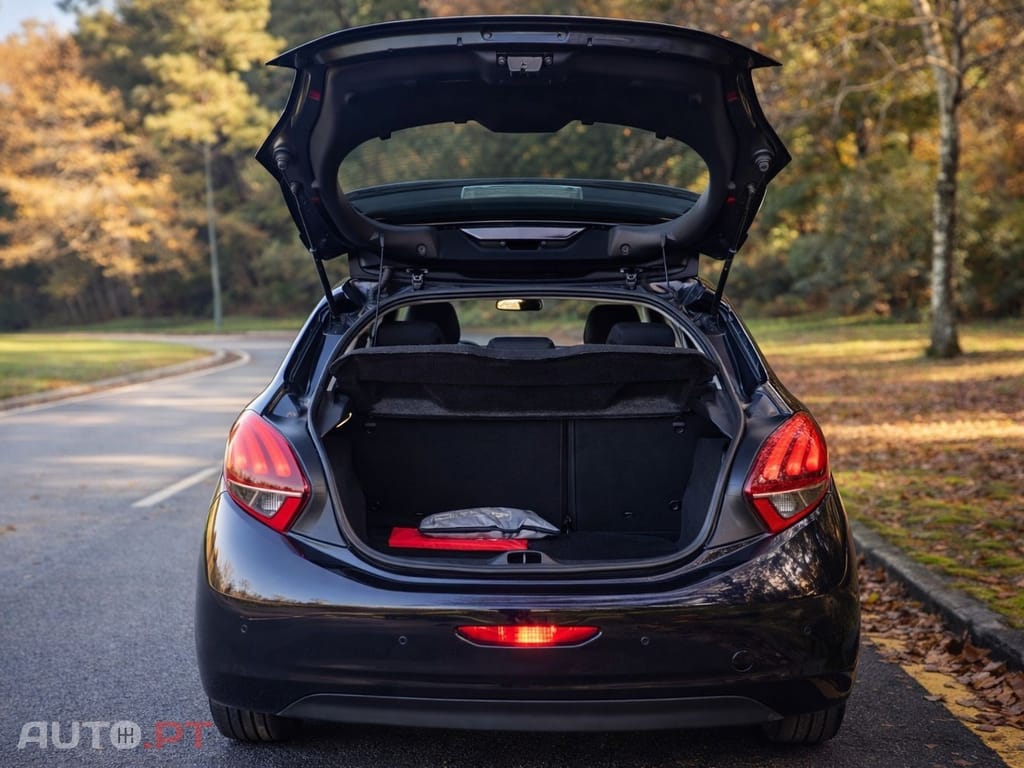 Peugeot 208 1.6 BlueHDi Allure