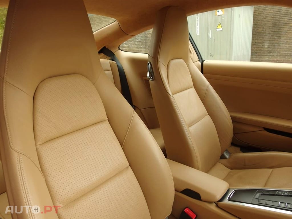 Porsche 911 Carrera