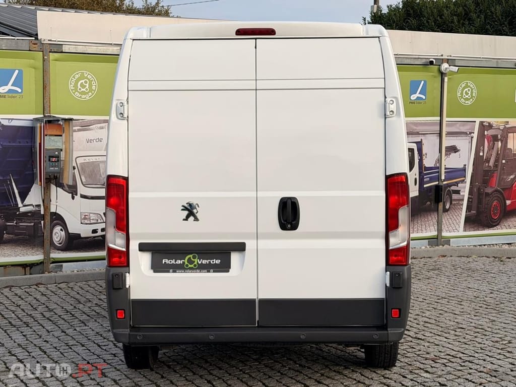Peugeot Boxer 2.0 BlueHDi 335 L3H2 Pro
