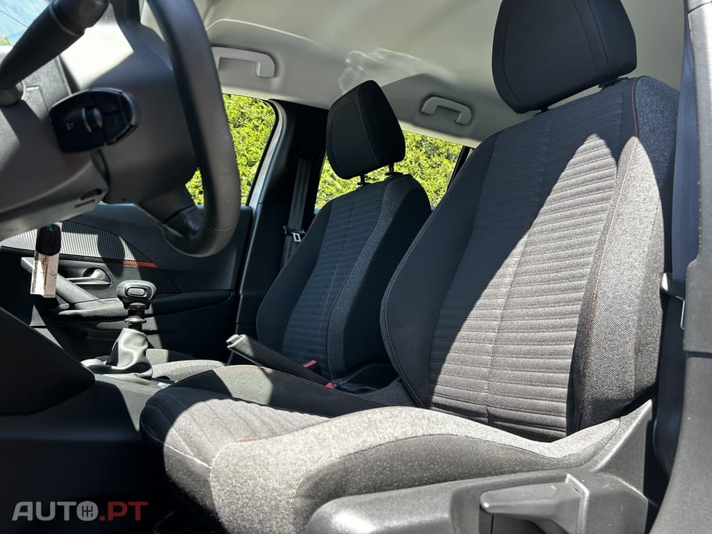 Peugeot 2008 1.2 PureTech Active