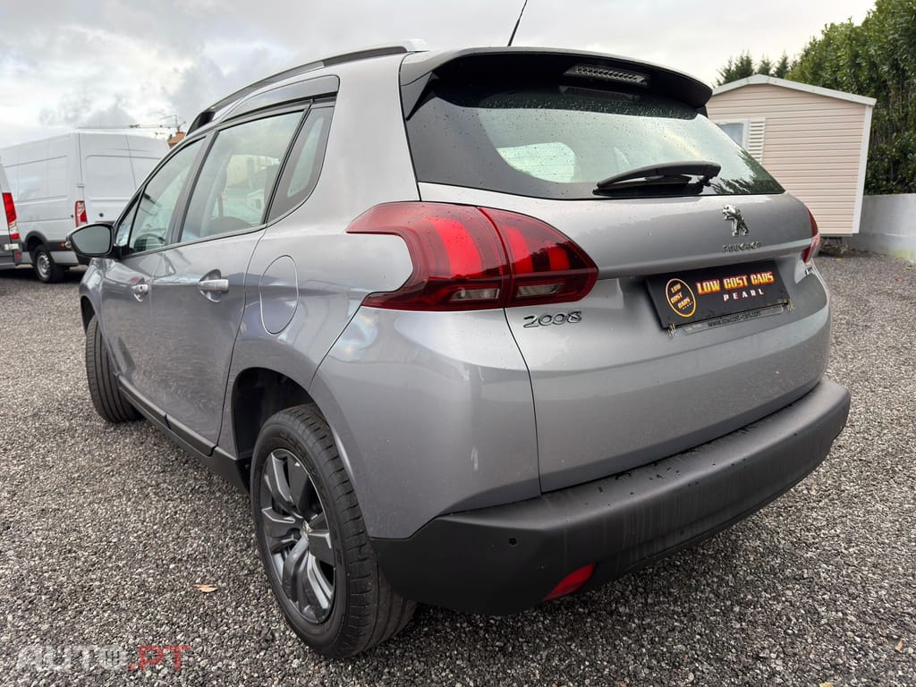 Peugeot 2008 1.2 PureTech Active