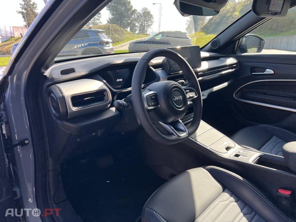 Jeep Avenger 1.2 4xe Hybrid eAWD Upland