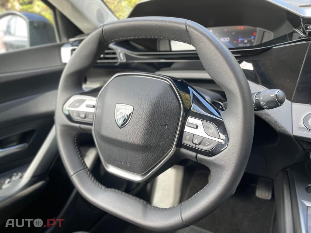 Peugeot 308 PureTech 130 EAT8 Active Pack