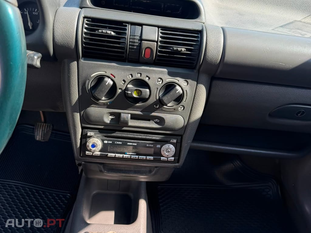 Opel Corsa 1.5 TD Sport
